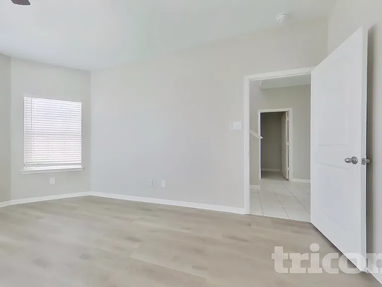 916 American Monarch Dr — Photo 6