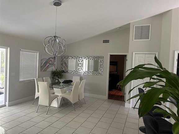 5th image of 3550 S SUMTER BOULEVARD
