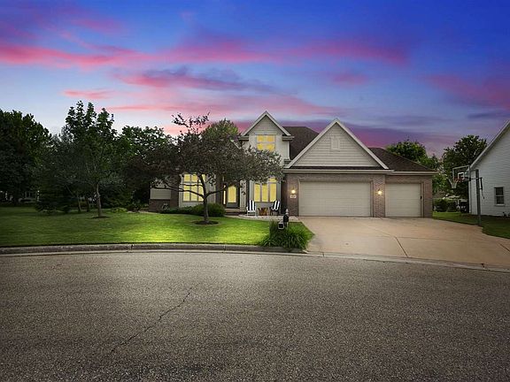 3rd image of 1419 Rogers Ct