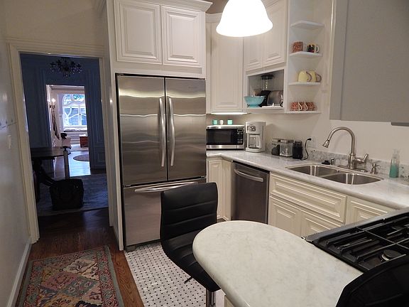 4th image of 630 Leavenworth St APT 1