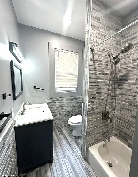 96-98 Goldsmith Ave #2 — Photo 15