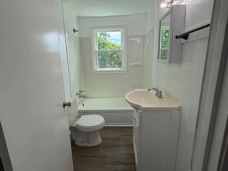 2229 Maplecrest Dr — Photo 12