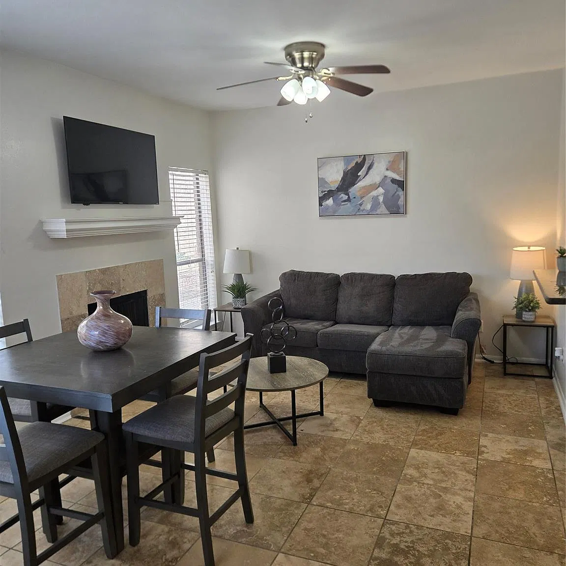 1 bed, 1.0 bath, 728 sqft, $1,400 — Photo 2