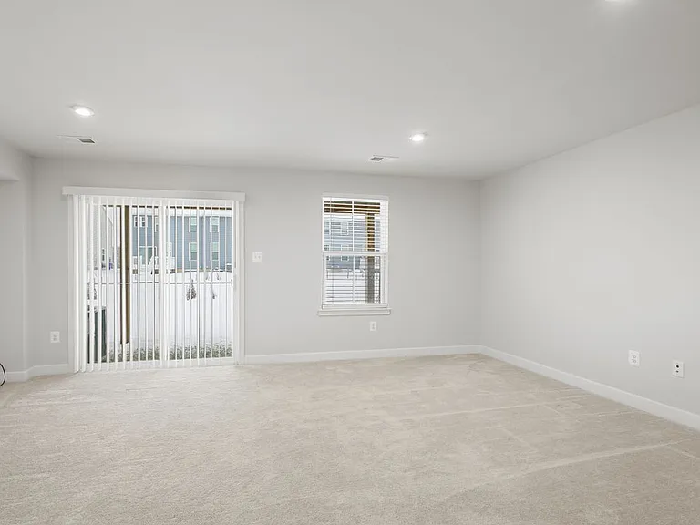148 Fletcher Cir — Photo 8