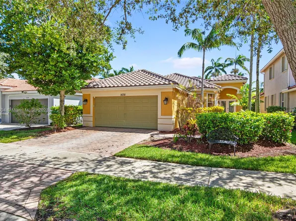 1638 Winterberry Ln, Weston, FL 33327