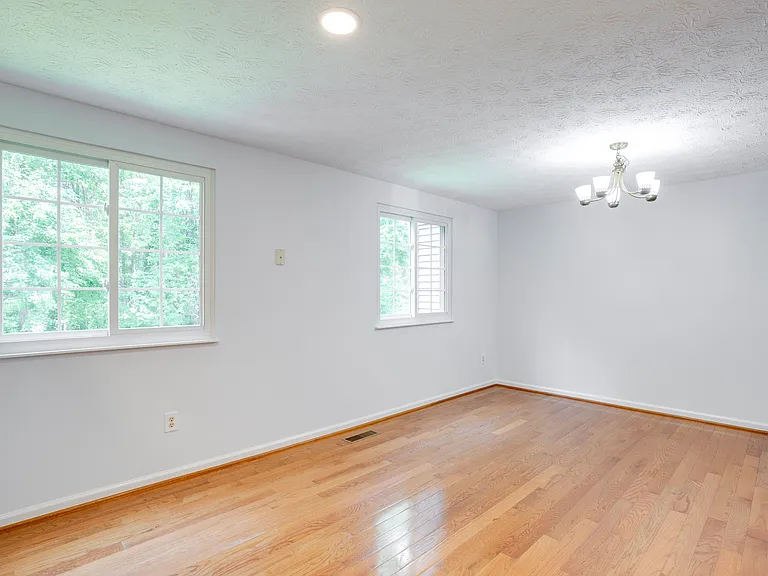 1604 Barnstead Dr — Photo 19