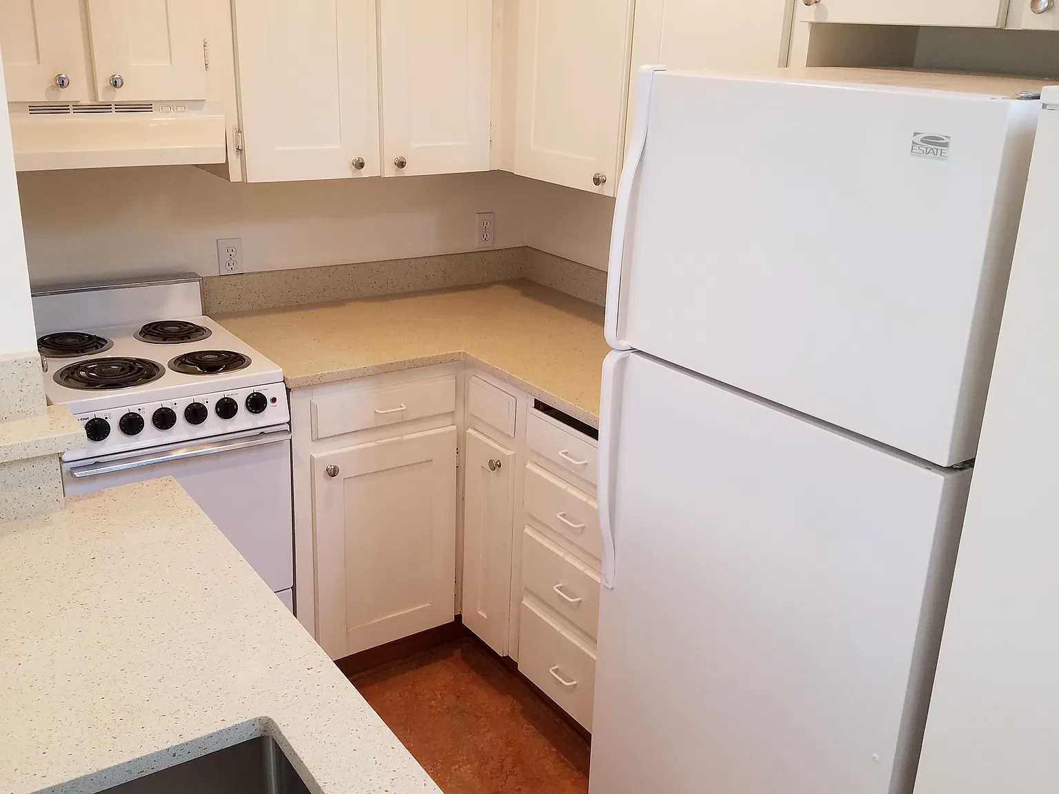 2 bed, 720 sqft, $2,110 — Photo 4
