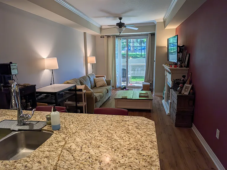539 Belmont Ave W #102 — Photo 4
