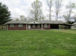 1177 River Rd, Celina, TN 38551