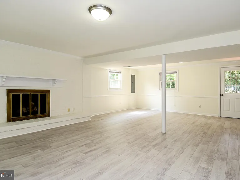 7513 Sebago Rd — Photo 34