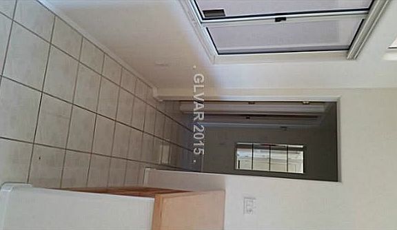 4th image of 2632 Breakers Creek Dr