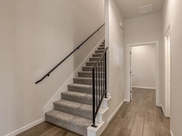 624 N Cedar Ave — Photo 25