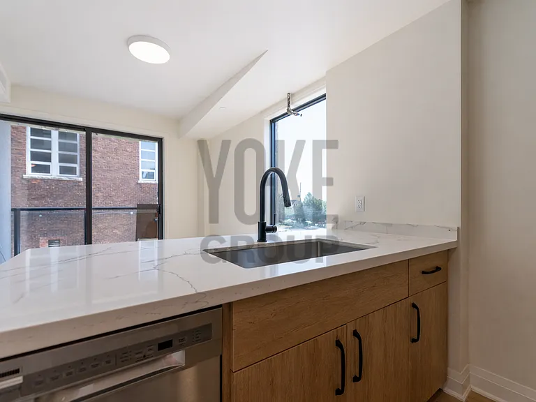 11 Robert St — Photo 20