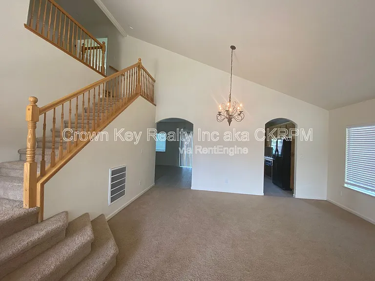 767 Bishop St — Photo 5