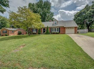 2941 Club Dr, Gastonia, NC 28054