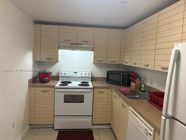 Barcelona Condo — Photo 2