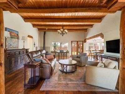 204 Calle Leon NW, Albuquerque, NM, 87114