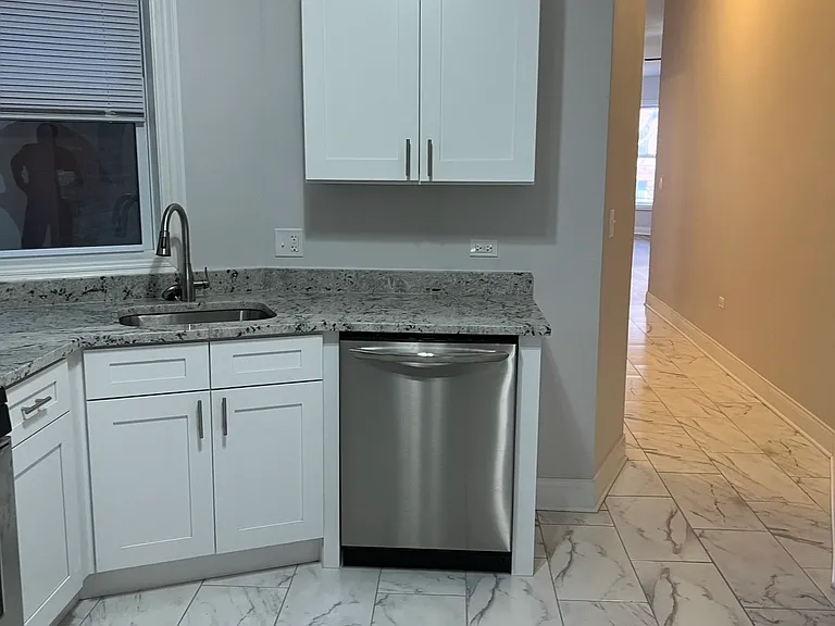 3711 N Sheffield Ave #2 — Photo 9