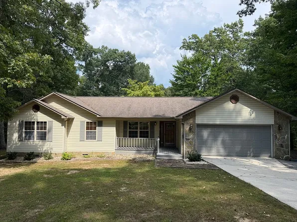 118 Robin Hood Dr, Crossville, TN 38555