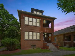 8501 S Manistee Ave, Chicago, IL 60617