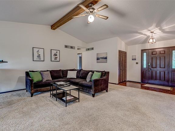 4th image of 1302 Chatillon Estates Dr