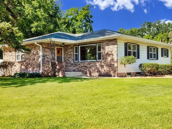 1604 Kimball Ave, Waterloo, IA 50702