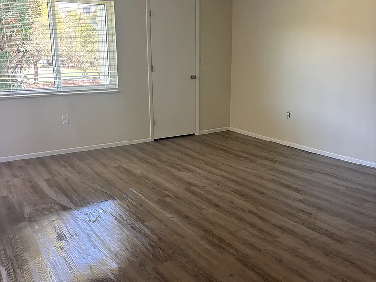 216 Caryl Way — Photo 11