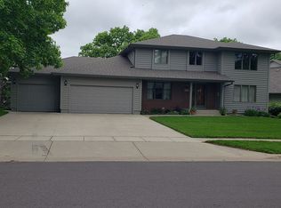 1005 E 64th St, Sioux Falls, SD 57108