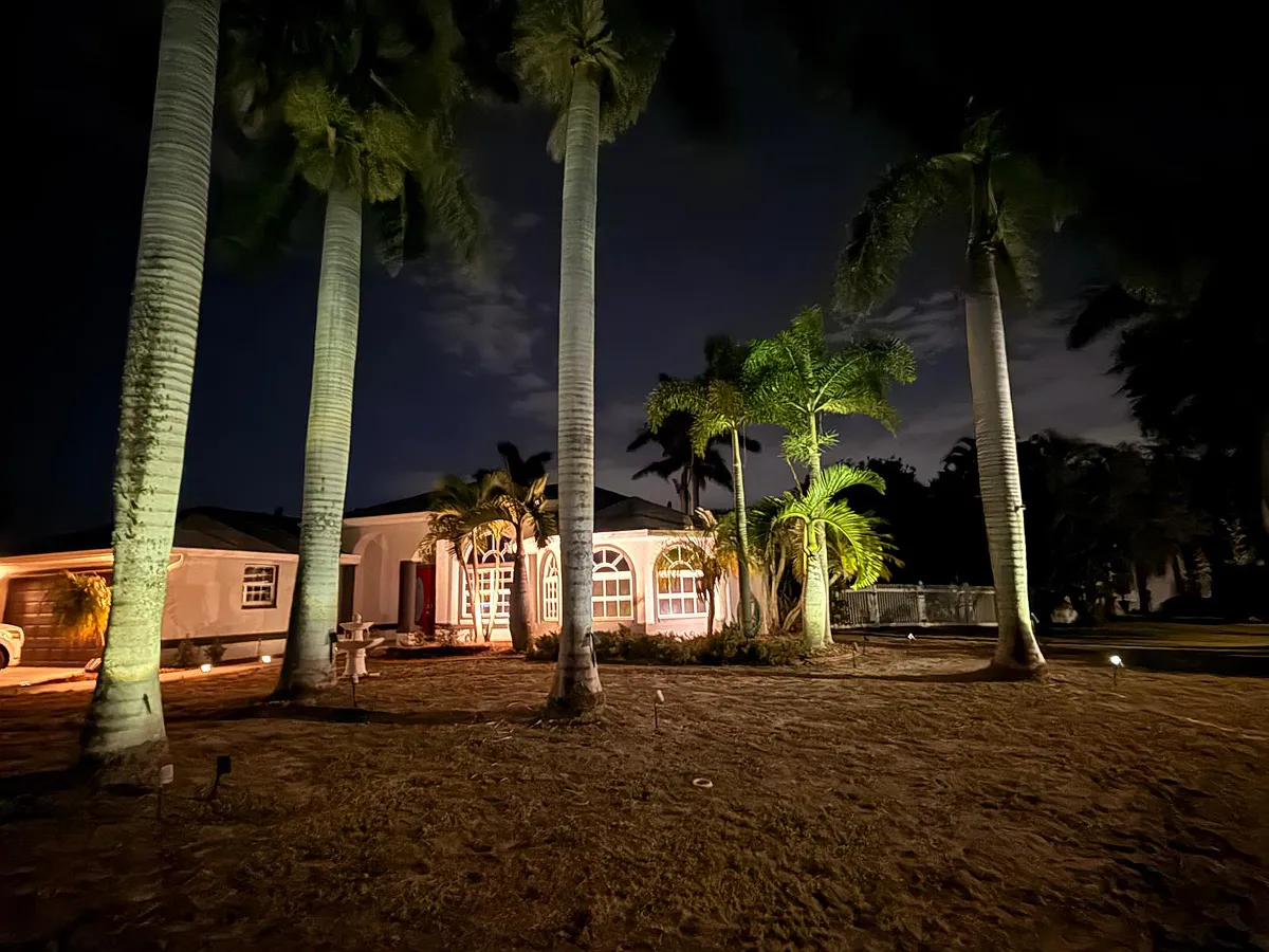 Building Photo - 4238 Surfside Ct