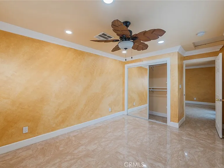 5562 Highland Ave — Photo 35
