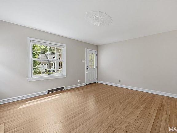4th image of 629 Evans Ave