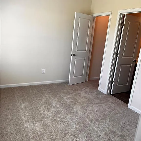 3755 Crestland Ln — Photo 9