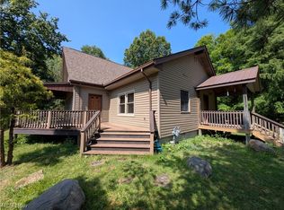 819 Braceville Robinson Rd NW, Newton Falls, OH 44444