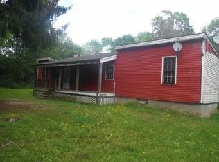 74 Town Hill Rd, Hinsdale, MA 01235