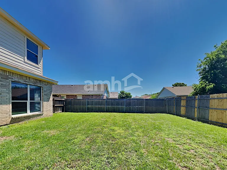1137 Boxwood Dr — Photo 20