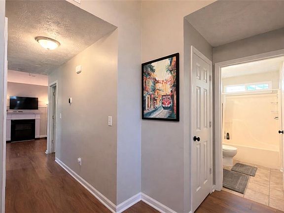 3rd image of 3804 Benjamin Ct SW