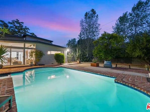 1445 Bonnell Dr, Topanga, CA 90290