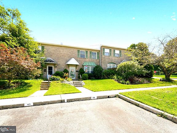 3rd image of 403 Carmarthen Ct