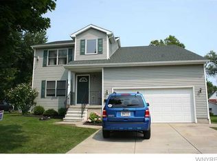 17 Banner Ave, Lancaster, NY