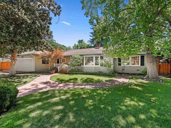 1054 Hacienda Dr, Walnut Creek, CA 94598