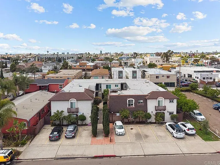 Building Photo - 4262 Wilson Ave #8