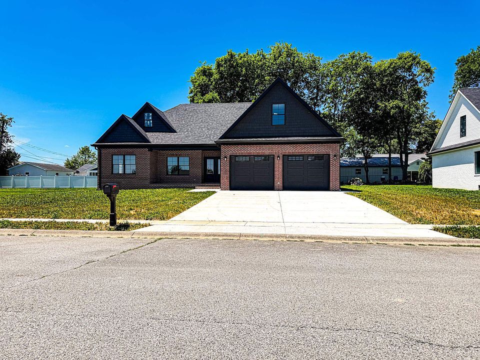1st image of 2413 Balmoral Dr