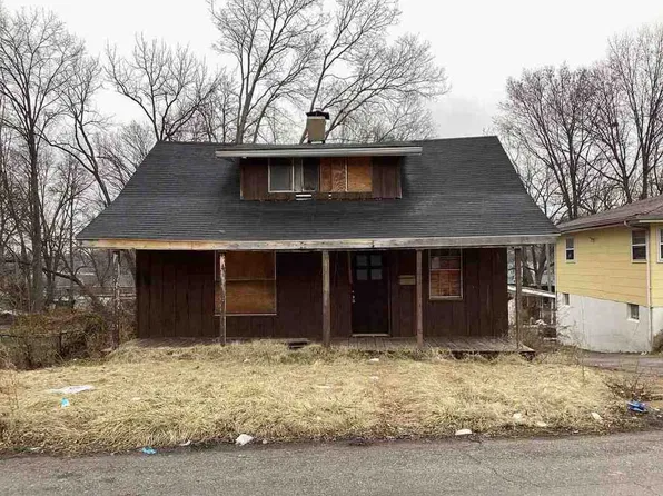 9217 Bristol Ave, Saint Louis, MO 63114