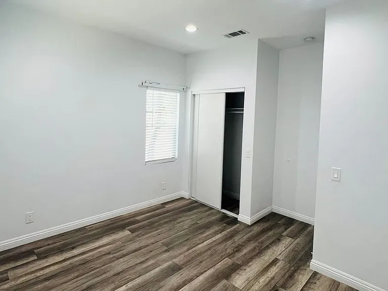 1830 W Bernardy Pl #B — Photo 12