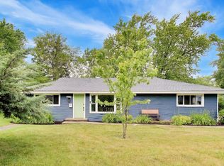 10 Rugby Rd, Lake Zurich, IL 60047