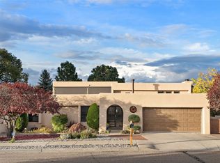 2136 Candelero St, Santa Fe, NM 87505