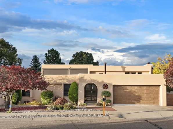 2136 Candelero St, Santa Fe, NM 87505