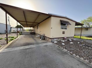 104 Blossum Blvd, Zapata, TX 78076