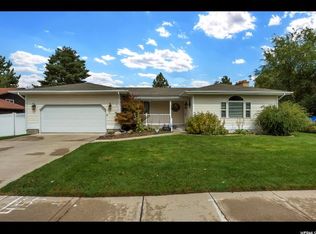 1407 E Ridgemark Dr, Sandy, UT 84092