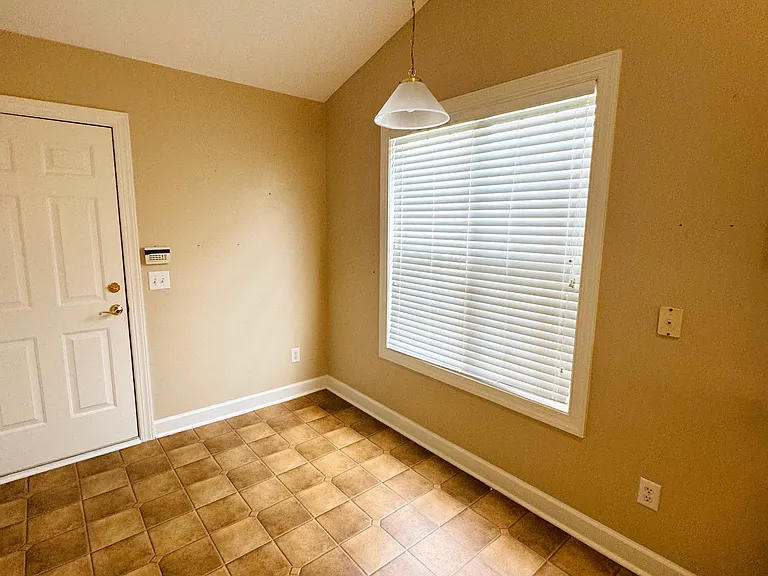 125 Rama Ct — Photo 10